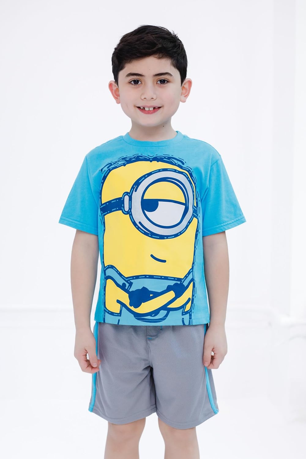 Outstanding Minions T-Shirt Shorts Set for Boys